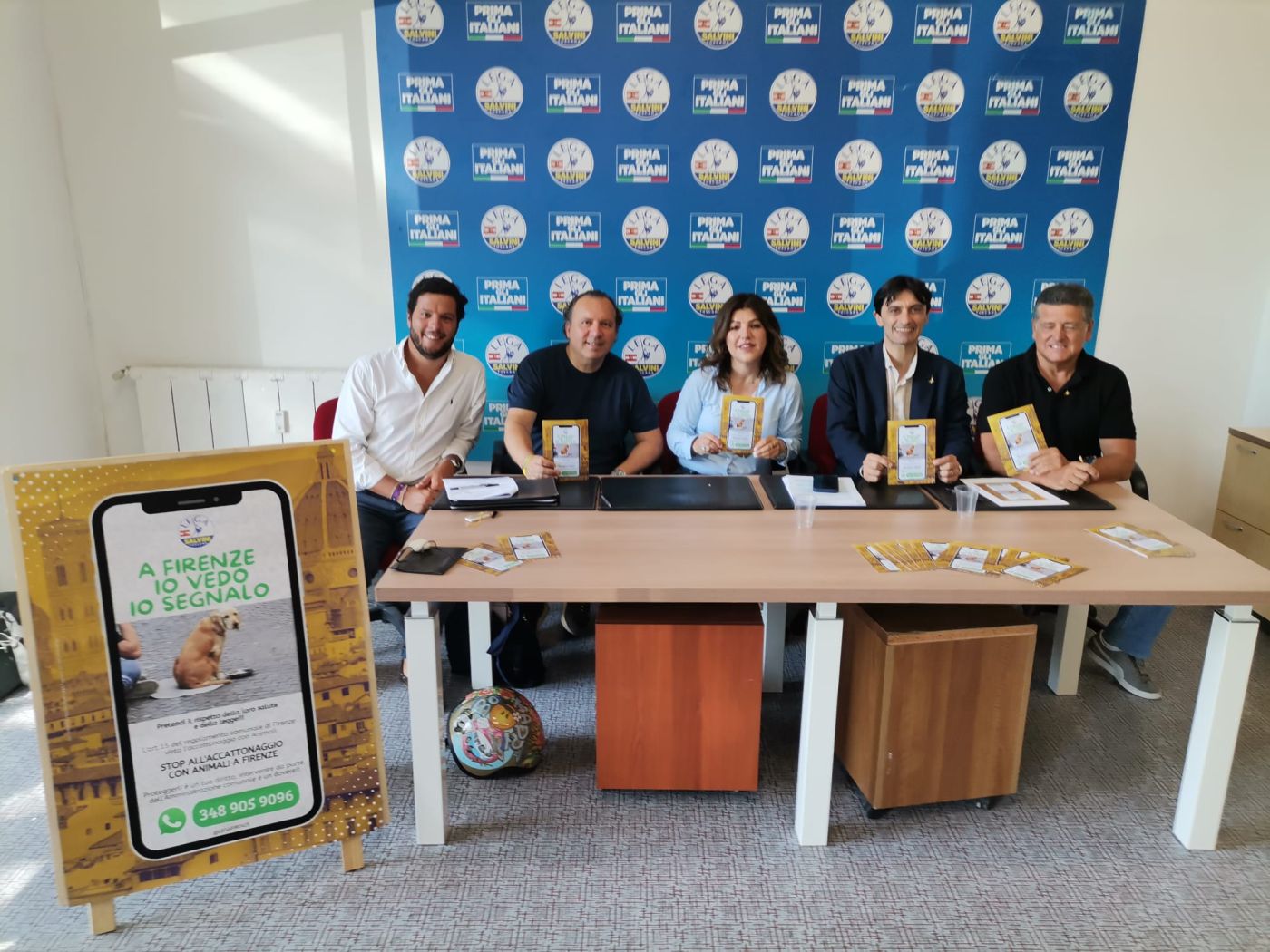 Accattonaggio con animali a Firenze: la Lega lancia un numero dedicato per le segnalazioni